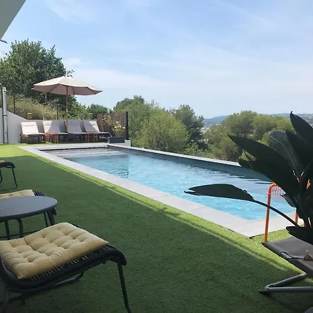 Twenty Rent Guest house *