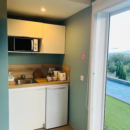 Twenty Rent Guest house *